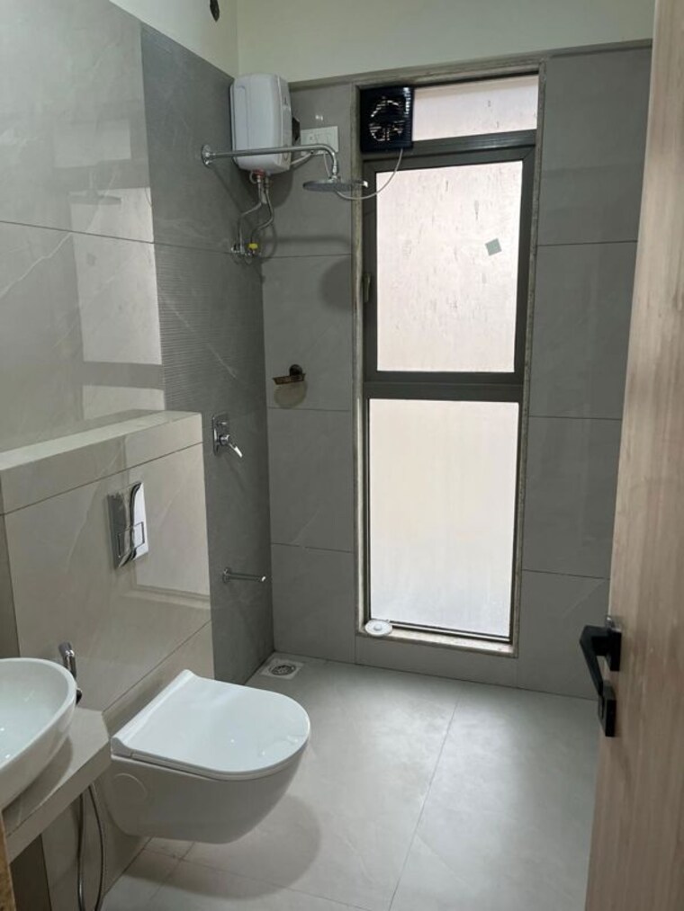 Bathroom, bhutra-mangal-karini-sky-breeze 3 Bedroom 1021 Sq.Ft. Apartment In Goregaon West Mumbai 10175164