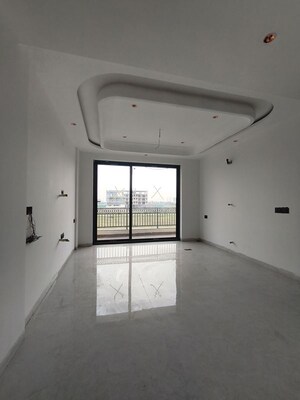 Room in 3 BHK Apartment at Sushma Infinium, Ghazipur – for Sale