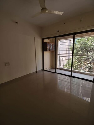 Room in 2 BHK Apartment at Sadguru Complex I, Goregaon East – for Rent