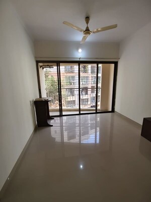 2 BHK Apartment For Rent in Sadguru Complex I, Goregaon East