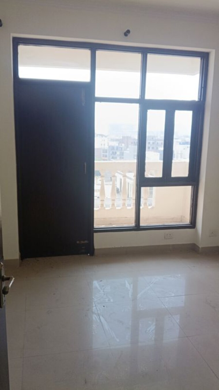 Room, sector 39 3 Bedroom 2550 Sq.Ft. Apartment In Sector 39 Gurgaon 10175186