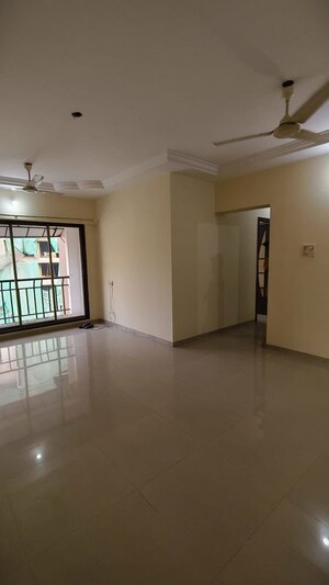 Room in 2 BHK Apartment at Neha Heena Gaurav Jewels, Goregaon East – for Rent