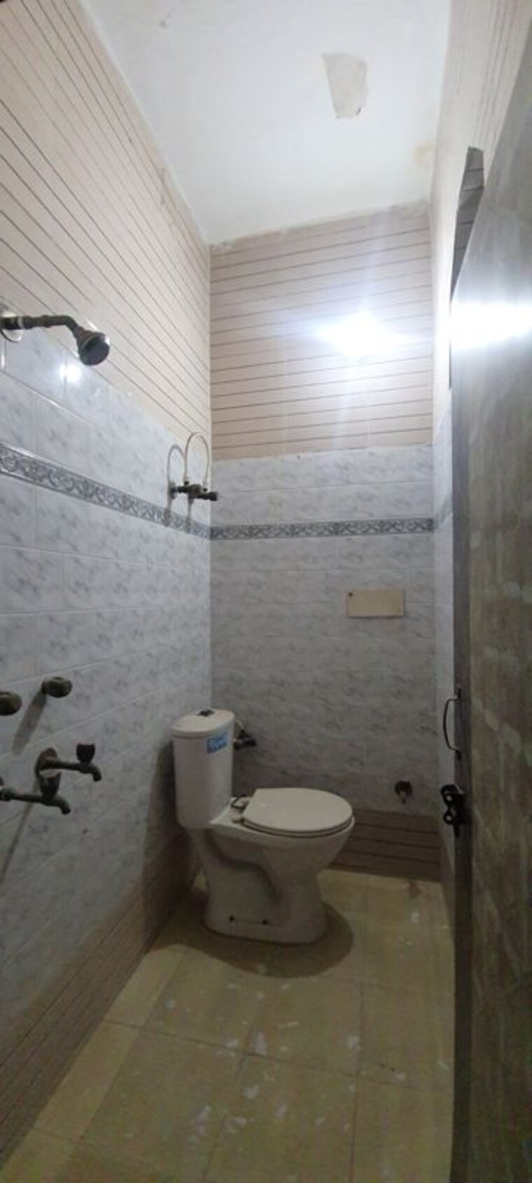 Bathroom, sector 8 2.5 Bedroom 160 Sq.Ft. Independent House In Sector 8 Faridabad 10175198