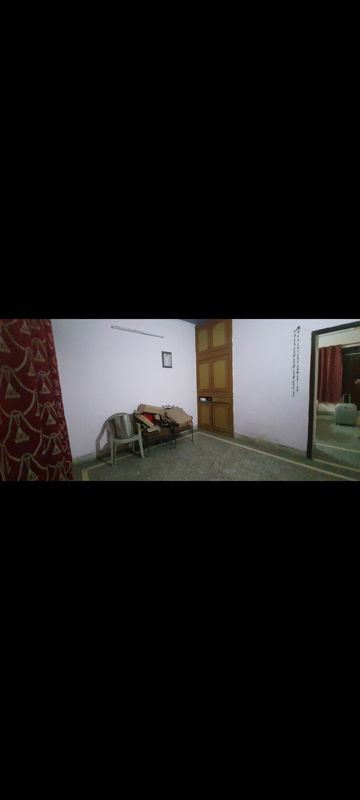 2.5 BHK + Servant Room Independent House For Rent in Sector 8