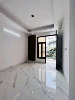 Room in 1 BHK Builder Floor at Palm Residency Chhatarpur, Chattarpur – for Rent