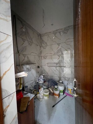 Bathroom in 5 BHK Independent House at Onyxe Paraiso, Patiala Road – for Sale