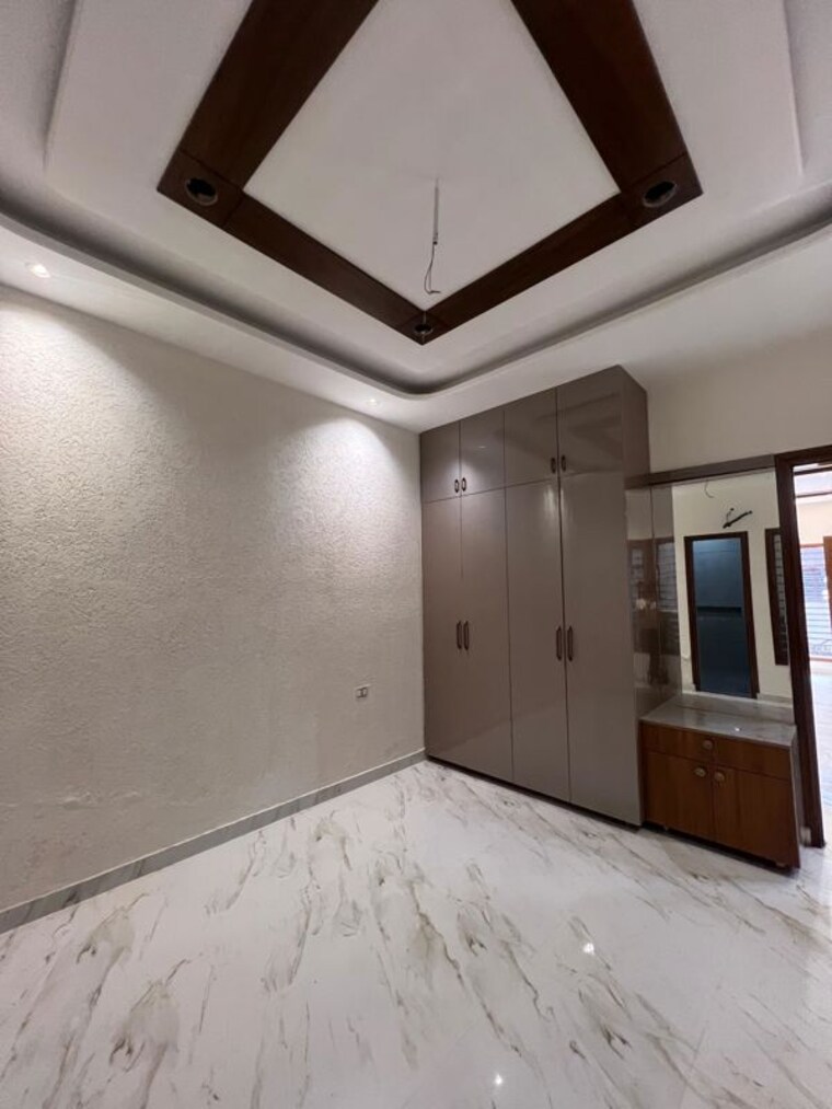 Room, onyxe-paraiso 5 Bedroom 1350 Sq.Ft. Independent House In Patiala Road Zirakpur 10175220