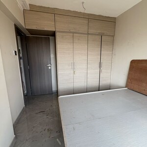 Room in 2 BHK Apartment at VS Royale 22, Vikhroli East – for Rent