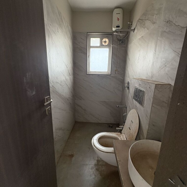 Bathroom, vs-royale-22 2 Bedroom 599 Sq.Ft. Apartment In Vikhroli East Mumbai 10175223