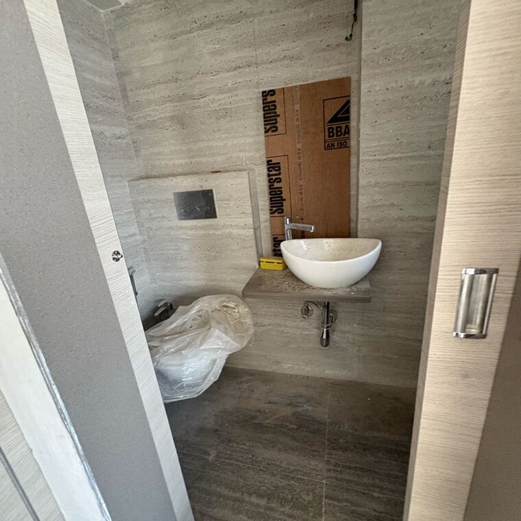 Bathroom, vs-royale-22 2 Bedroom 599 Sq.Ft. Apartment In Vikhroli East Mumbai 10175223