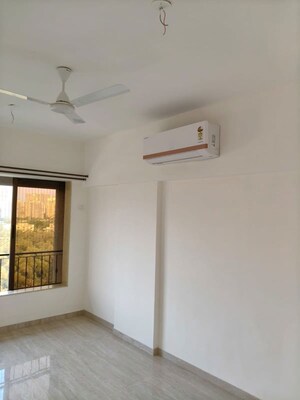 Bedroom in 2 BHK Apartment at Andheri West – for Rent