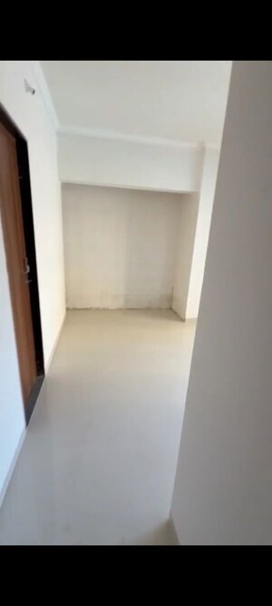 Room in 2 BHK Apartment at Raunak Residency Thane, Pokhran Road No One – for Sale