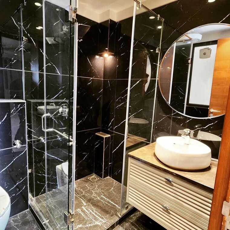 Bathroom, model town phase 1 4 Bedroom 272 Sq.Yd. Builder Floor In Model Town Phase 1 Delhi 10175247