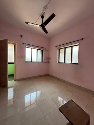 Room in 3 BHK Apartment at Ganesh Krupa Dombivli West, Dombivli West – for Rent