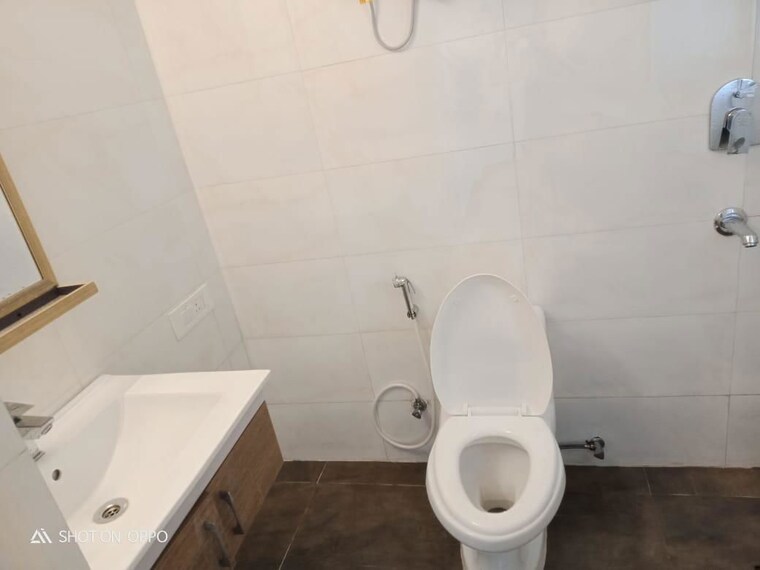 Bathroom, tulip-violet 3 Bedroom 1578 Sq.Ft. Apartment In Sector 69 Gurgaon 8923597