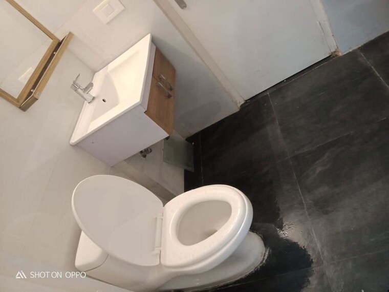 Bathroom, tulip-violet 3 Bedroom 1578 Sq.Ft. Apartment In Sector 69 Gurgaon 8923597