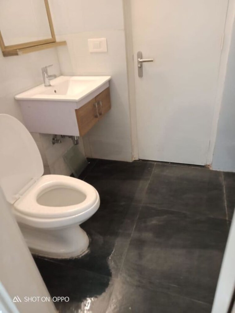 Bathroom, tulip-violet 3 Bedroom 1578 Sq.Ft. Apartment In Sector 69 Gurgaon 8923597