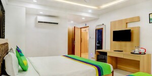 Bedroom in 6+ BHK Builder Floor at Raja Bazar – for Sale