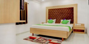6+ BHK Builder Floor For Sale in Raja Bazar
