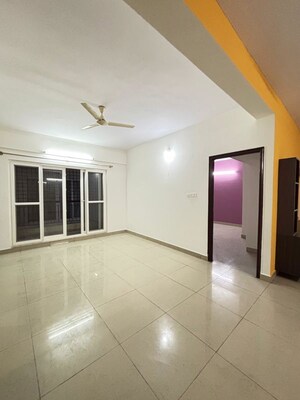 Room in 2 BHK Apartment at Cv Raman Nagar – for Rent