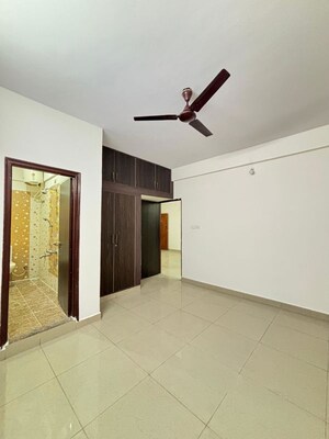 Room in 2 BHK Apartment at Cv Raman Nagar – for Rent