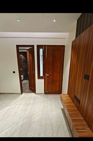 Room in 3 BHK Apartment at Sector 19b Dwarka – for Rent