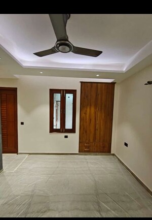 Room in 3 BHK Apartment at Sector 19b Dwarka – for Rent