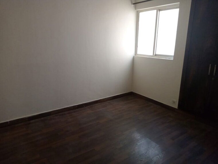 Room, paras-tierea 3 Bedroom 1900 Sq.Ft. Apartment In Sector 137 Noida 10175331