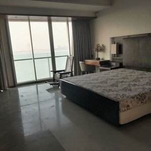 Bedroom in 5 BHK Apartment at Prabhadevi – for Rent
