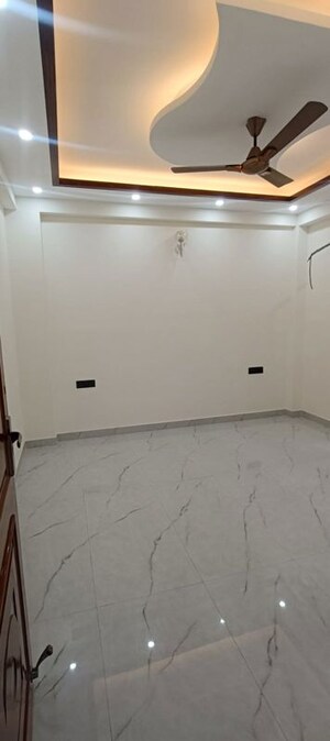 2 BHK Apartment For Rent in Dhanya Niketan, Sector 42