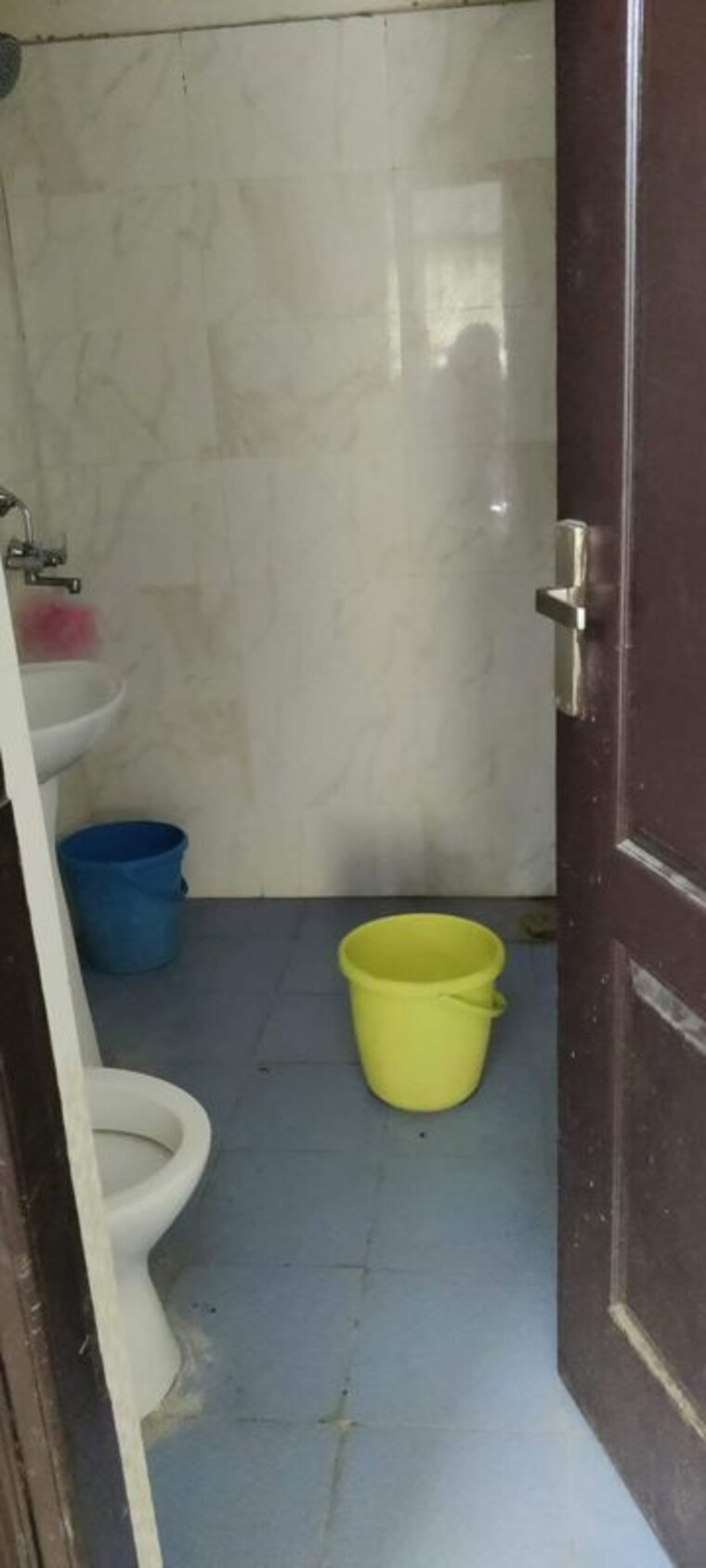 Bathroom, gardenia-golf-city 3.5 Bedroom 1550 Sq.Ft. Apartment In Sector 75 Noida 10175397
