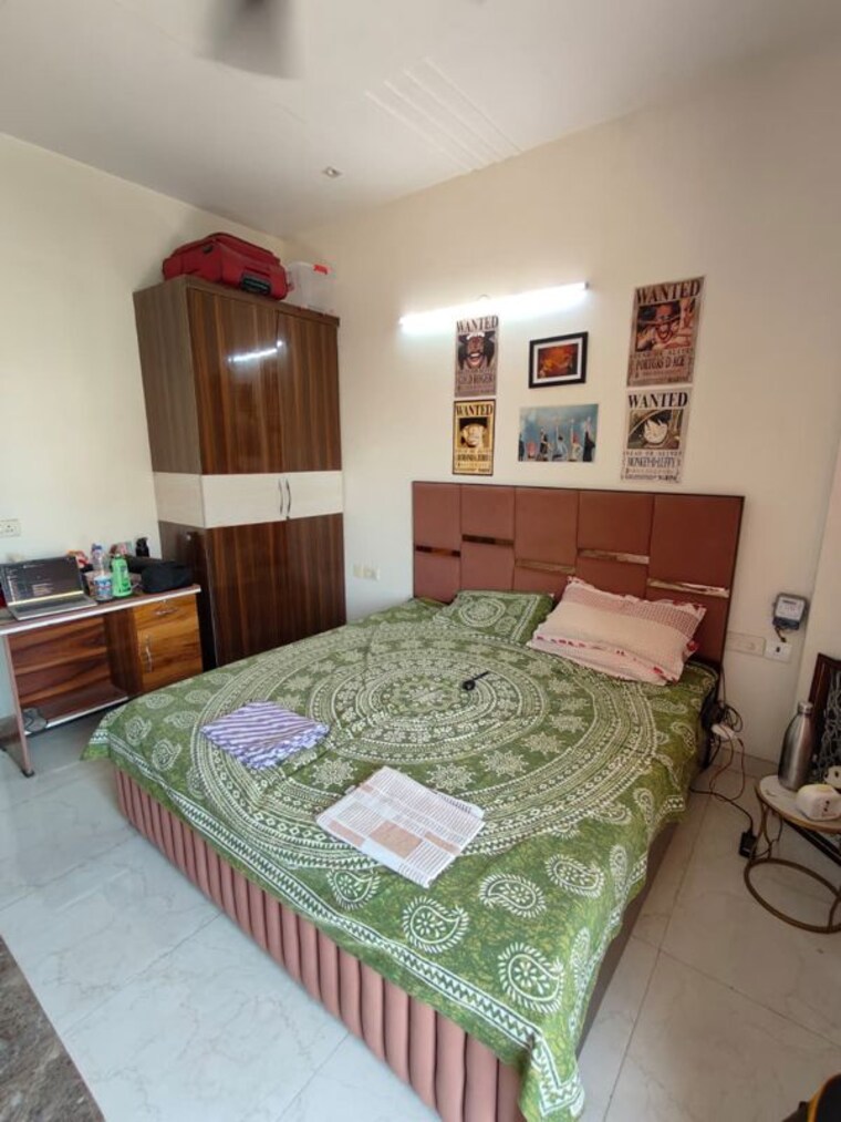 Bedroom, sector 42 2.5 Bedroom 1650 Sq.Ft. Apartment In Sector 42 Gurgaon 10175404