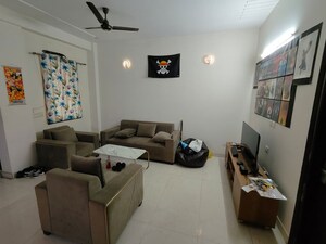 Master Bedroom in 2.5 BHK Apartment at Sector 42 – for Rent