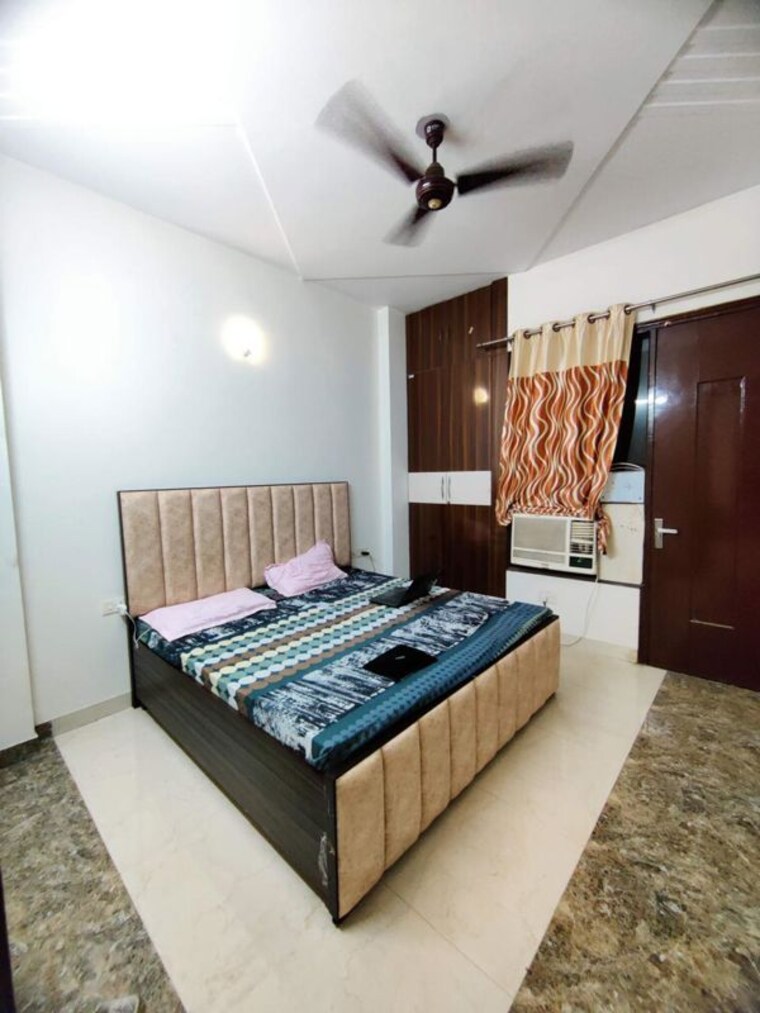 Bedroom, sector 42 2.5 Bedroom 1650 Sq.Ft. Apartment In Sector 42 Gurgaon 10175404