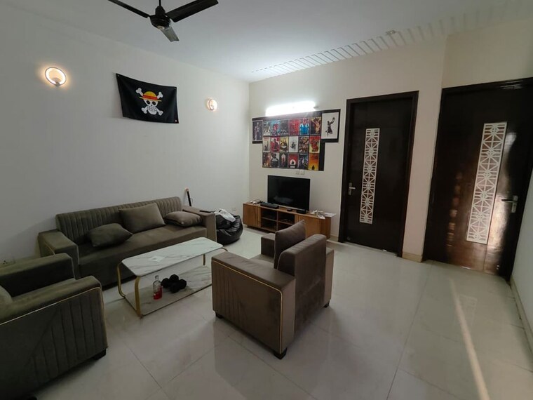 Living Room, sector 42 2.5 Bedroom 1650 Sq.Ft. Apartment In Sector 42 Gurgaon 10175404