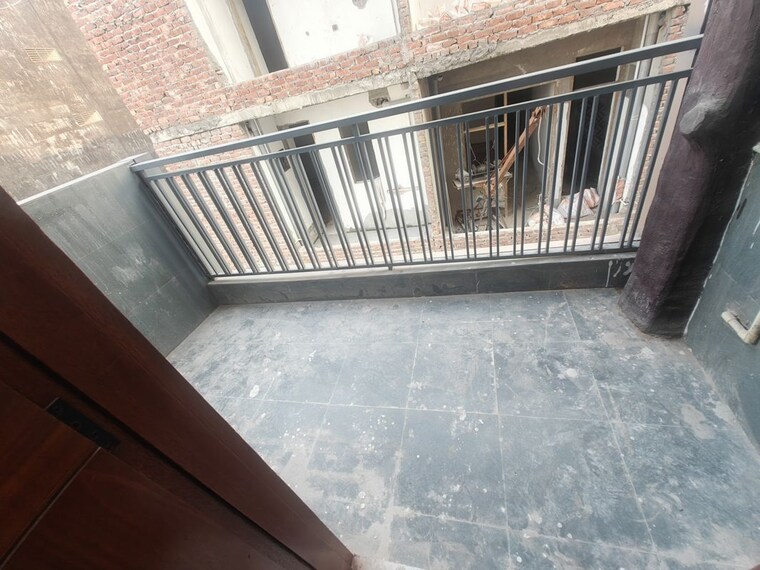 Balcony, sector 73 2 Bedroom 1150 Sq.Ft. Builder Floor In Sector 73 Noida 10175409
