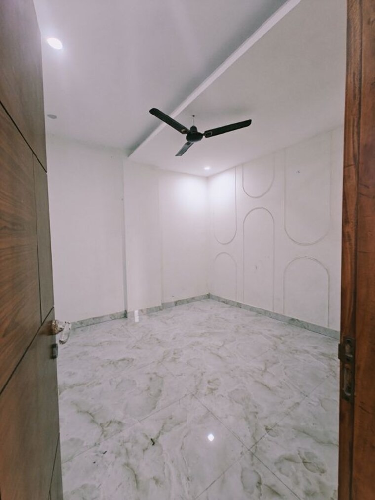 Bedroom, sector 74 3 Bedroom 1500 Sq.Ft. Builder Floor In Sector 74 Noida 10175413
