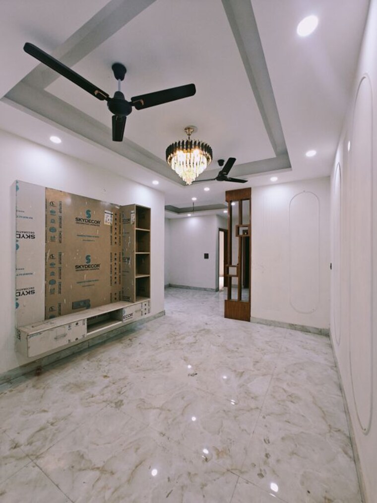 Room, sector 74 3 Bedroom 1500 Sq.Ft. Builder Floor In Sector 74 Noida 10175413