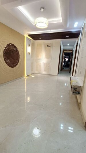 Room in 3 BHK Builder Floor at Budget Homes 2, Sector 73 – for Sale