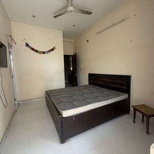Team Area in 2 BHK Apartment at Sector 15 – for Rent