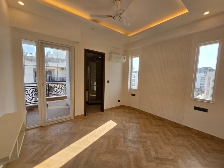 Room, sector 71 3 Bedroom 1250 Sq.Ft. Builder Floor In Sector 71 Gurgaon 10175456