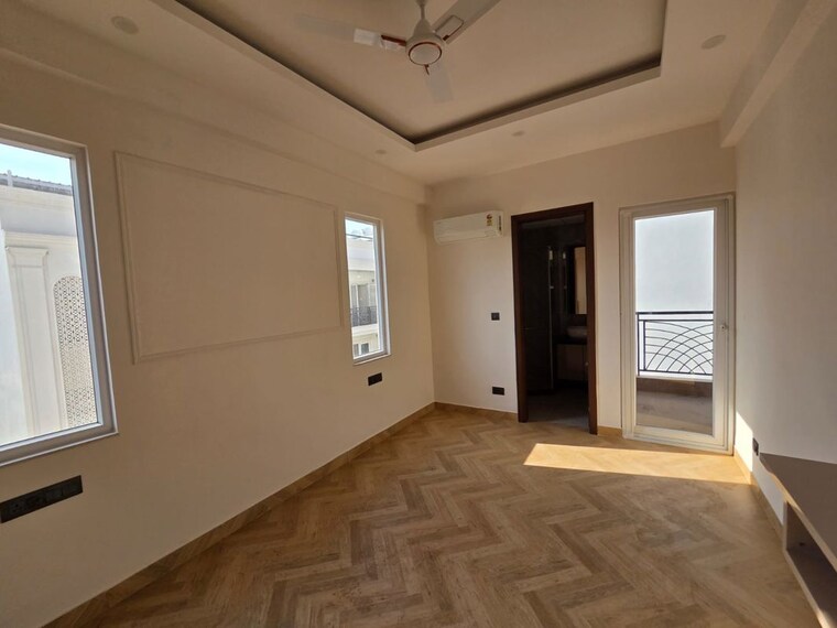 Room, sector 71 3 Bedroom 1250 Sq.Ft. Builder Floor In Sector 71 Gurgaon 10175456