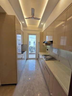 Kitchen in 3 BHK Builder Floor at Sector 71 – for Rent