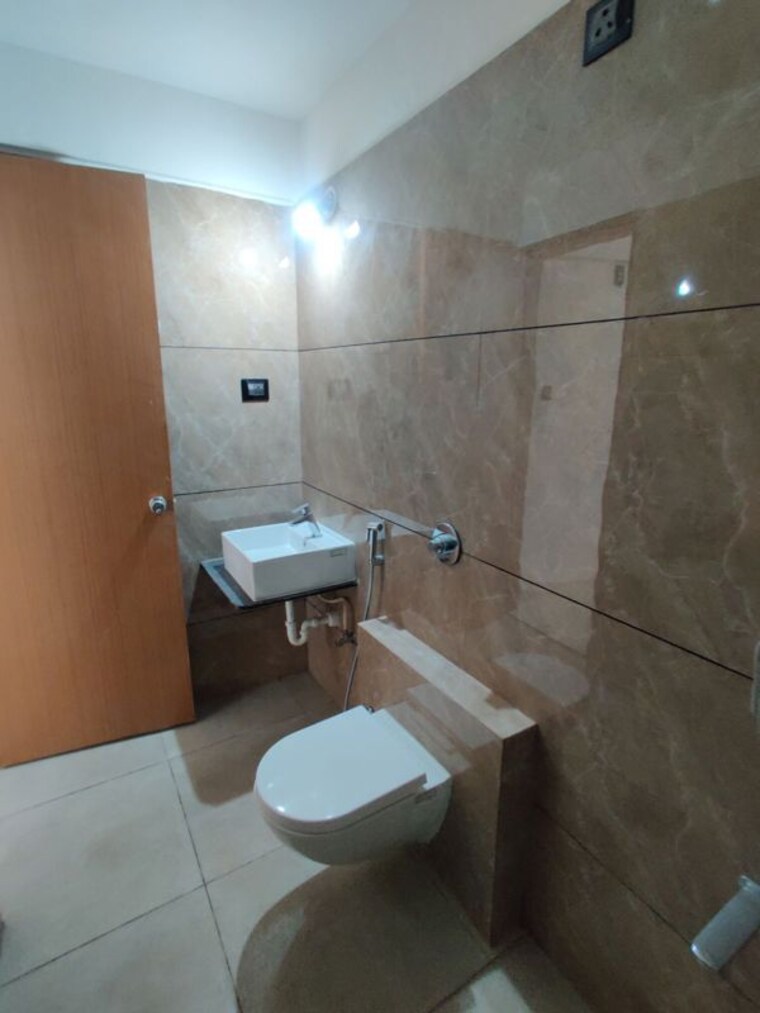 Bathroom, shree-signature-park 2 Bedroom 740 Sq.Ft. Apartment In Wakad Pune 10175457