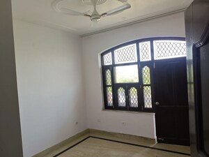 3 BHK Builder Floor For Rent in Sector 9