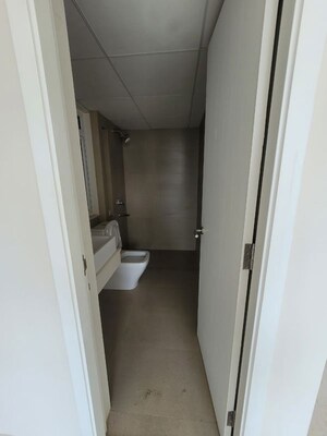 Building Lobby in 3 BHK Apartment at Kalpataru Elitus, Mulund West – for Rent