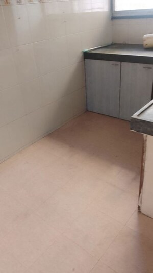 Room in 1 BHK Apartment at Green Fields Apartment, Andheri East – for Rent