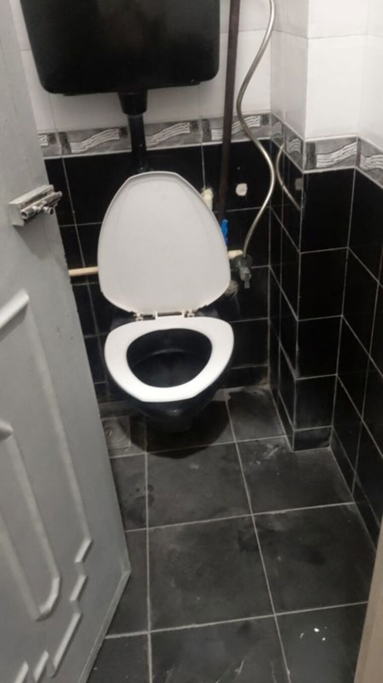 Bathroom, green-fields-apartment 1 Bedroom 532 Sq.Ft. Apartment In Andheri East Mumbai 10175481