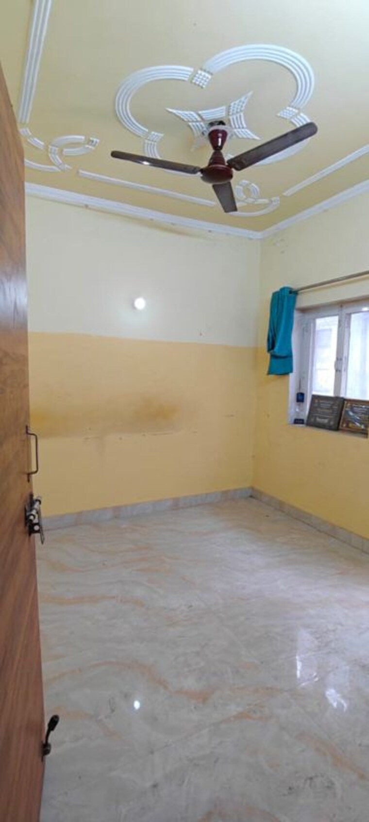 Room, rwa-apartments-sector-122 1 Bedroom 700 Sq.Ft. Apartment In Sector 122 Noida 10175511