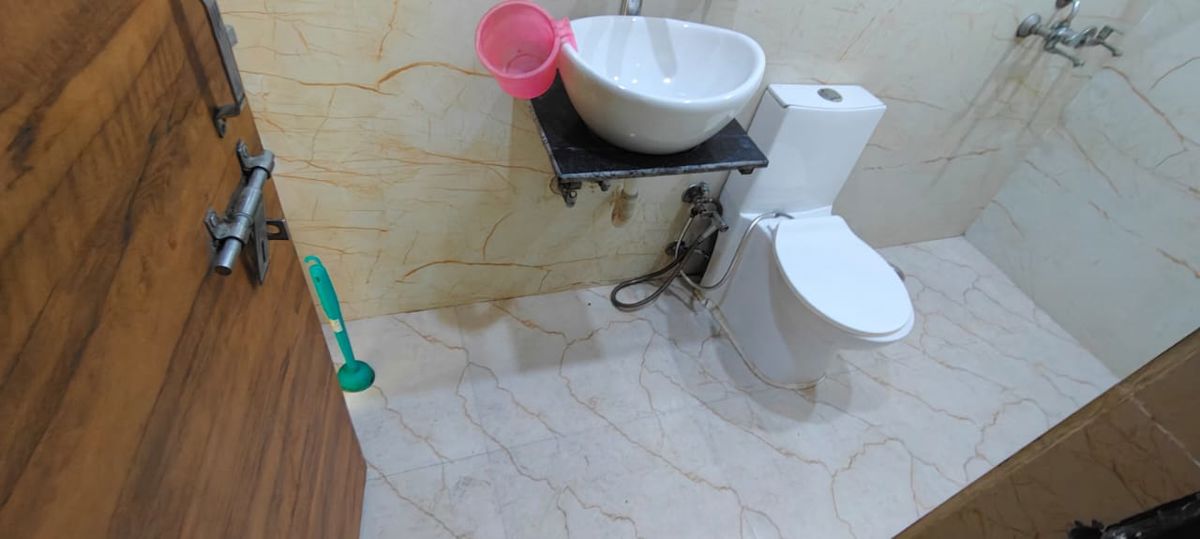 1 BHK + Study Room Apartment For Rent in RWA Apartments Sector 122